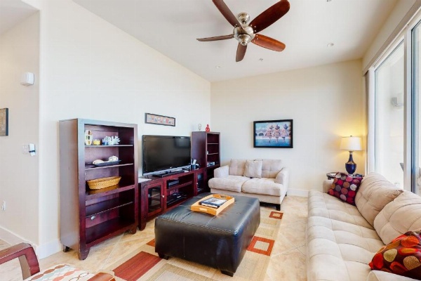 Diamond Beach Condos image 23