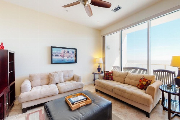 Diamond Beach Condos image 25