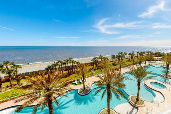 Diamond Beach Condos image 26